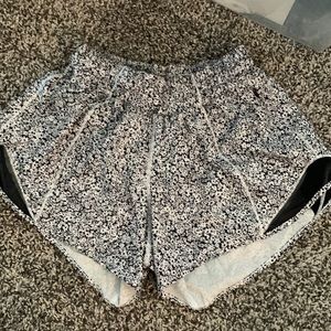 Lululemon Hotty Hot 2.5” Excellent Condition